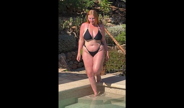 Magic Mia nude riding a dick on pool