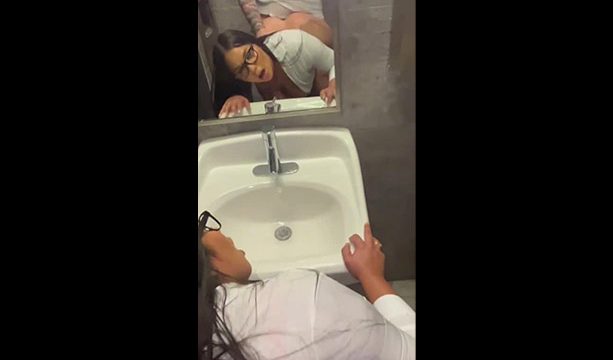 Bossy Brazilian nude leaked fucked in toilet